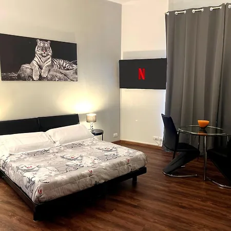 Milanoflats - New Beautiful Fully Equipped With A View Of Piazza San Camillo - 5 Minutes From Station, M2, M3, Airport Shuttle * Milan