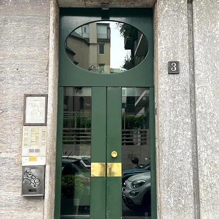 Apartment Milanoflats - New Beautiful Fully Equipped With A View Of Piazza San Camillo - 5 Minutes From Station, M2, M3, Airport Shuttle *