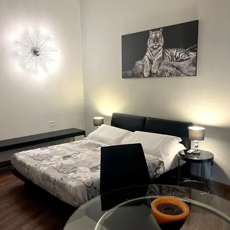 Apartment Milanoflats - New Beautiful Fully Equipped With A View Of Piazza San Camillo - 5 Minutes From Station, M2, M3, Airport Shuttle