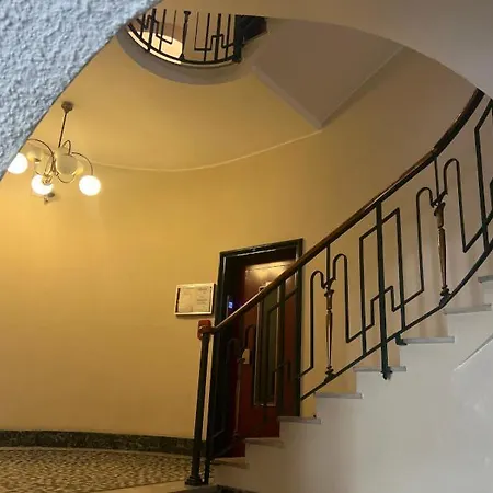 Milanoflats - New Beautiful Fully Equipped With A View Of Piazza San Camillo - 5 Minutes From Station, M2, M3, Airport Shuttle