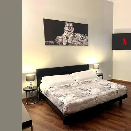 Milanoflats - New Beautiful Fully Equipped With A View Of Piazza San Camillo - 5 Minutes From Station, M2, M3, Airport Shuttle Milan